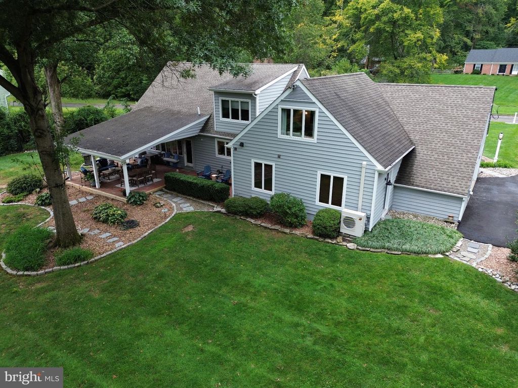 50 FOREST DR, DOYLESTOWN, PA 18901 — photo 2