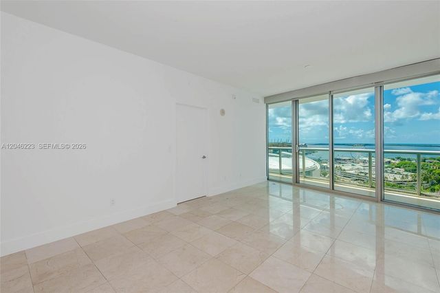 888 Biscayne Boulevard 2002, Miami, FL 33132
