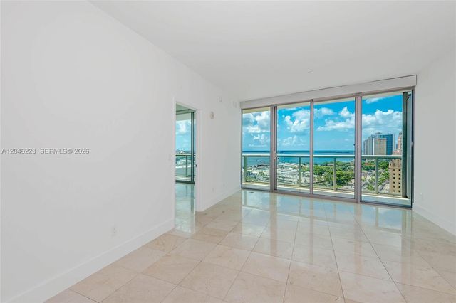 888 Biscayne Boulevard 2002, Miami, FL 33132