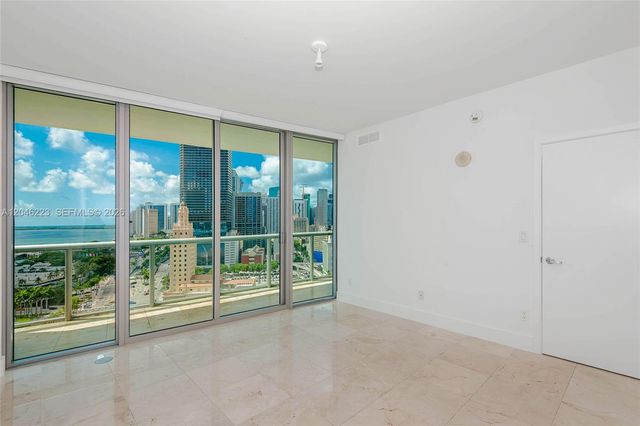 888 Biscayne Boulevard 2002, Miami, FL 33132