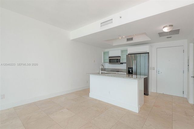 888 Biscayne Boulevard 2002, Miami, FL 33132