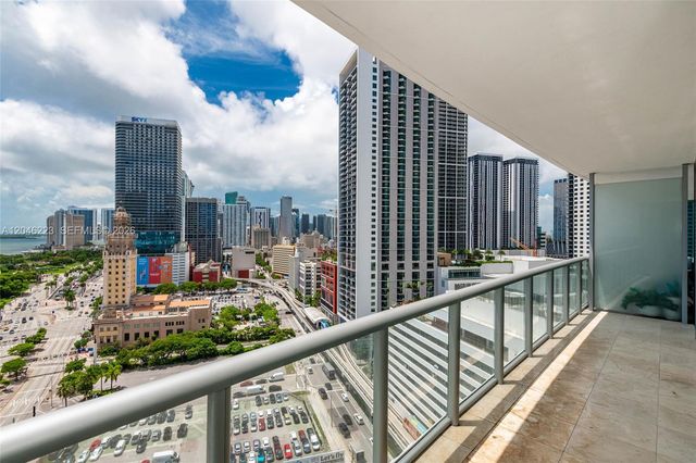 888 Biscayne Boulevard 2002, Miami, FL 33132