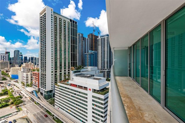 888 Biscayne Boulevard 2002, Miami, FL 33132
