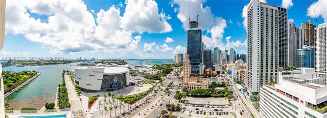 888 Biscayne Boulevard 2002, Miami, FL 33132