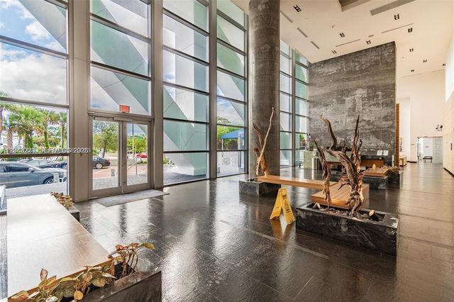 888 Biscayne Boulevard 2002, Miami, FL 33132