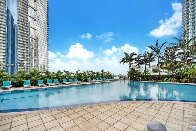 888 Biscayne Boulevard 2002, Miami, FL 33132