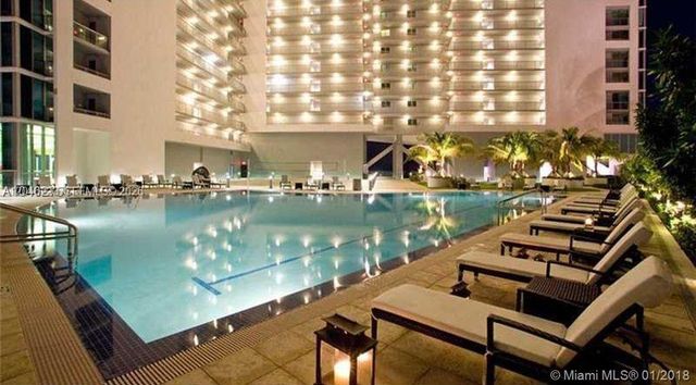 888 Biscayne Boulevard 2002, Miami, FL 33132