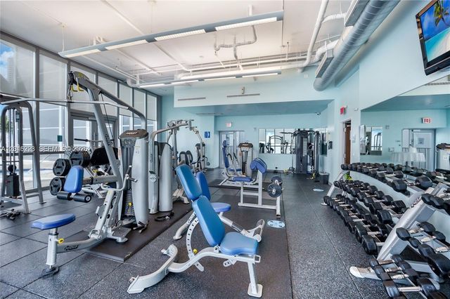 888 Biscayne Boulevard 2002, Miami, FL 33132
