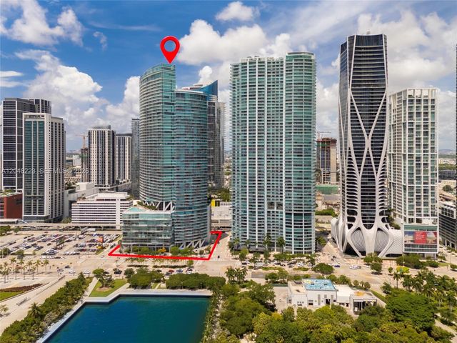 888 Biscayne Boulevard 2002, Miami, FL 33132