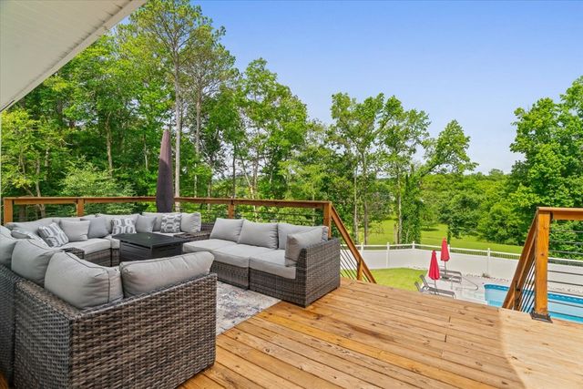 126 Bloomington Drive, Dalton, GA 30721