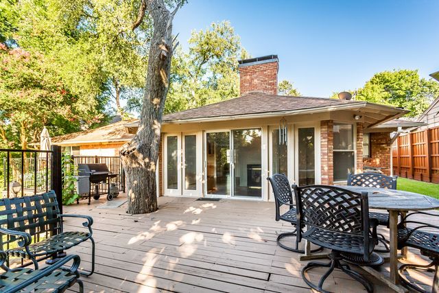 6737 Lakefair Circle, Dallas, TX 75214