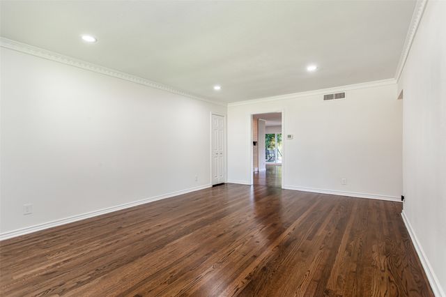 6737 Lakefair Circle, Dallas, TX 75214