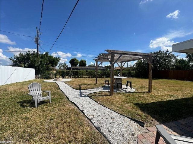 723 Sabur CT, Cape Coral, FL 33904
