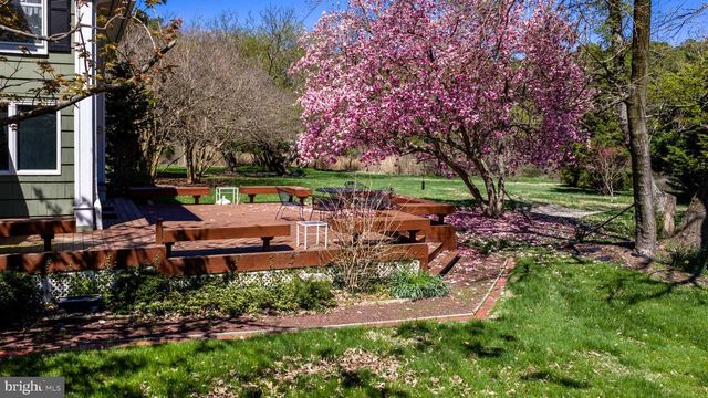 7421 QUAKER NECK RD, Bozman, MD 21612