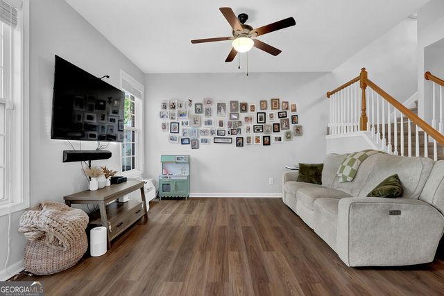 1090 Treymont Lane, Lawrenceville, GA 30045