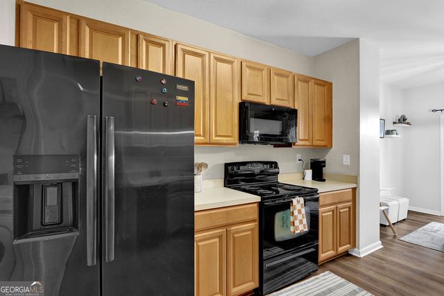 1090 Treymont Lane, Lawrenceville, GA 30045