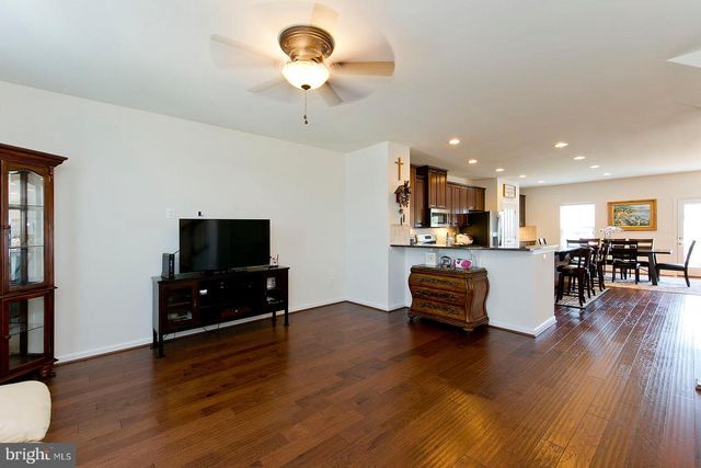 152 TROUT LILY DR, Lake Frederick, VA 22630