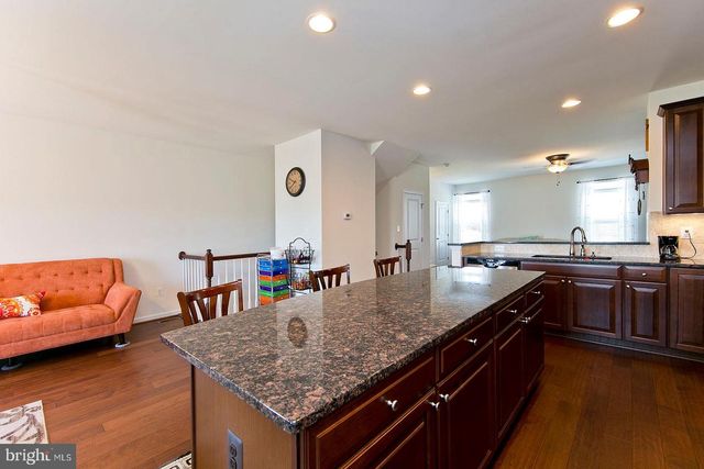 152 TROUT LILY DR, Lake Frederick, VA 22630