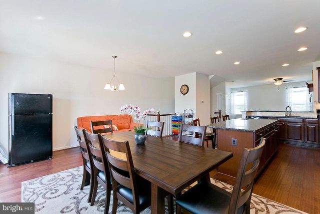 152 TROUT LILY DR, Lake Frederick, VA 22630