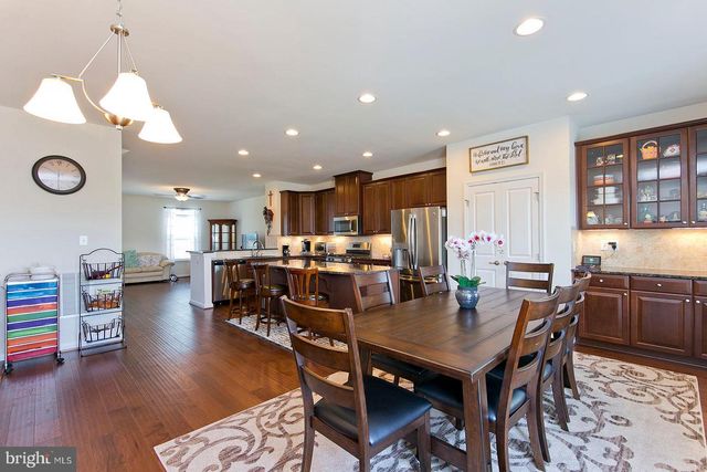 152 TROUT LILY DR, Lake Frederick, VA 22630