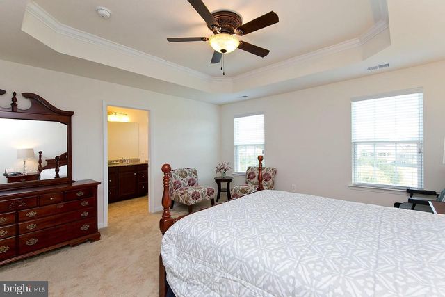 152 TROUT LILY DR, Lake Frederick, VA 22630