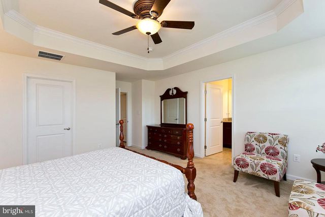 152 TROUT LILY DR, Lake Frederick, VA 22630