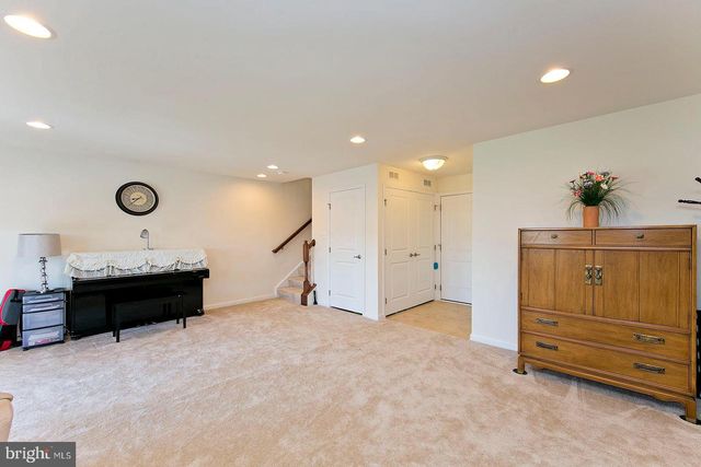152 TROUT LILY DR, Lake Frederick, VA 22630