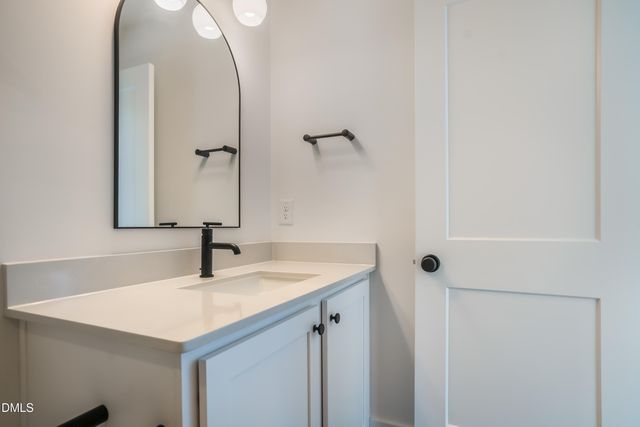 502 W Chatham Street, Apex, NC 27502