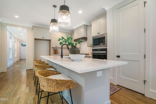 502 W Chatham Street, Apex, NC 27502