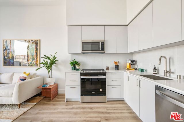 10401 Washington Boulevard PH837, Culver City, CA 90232