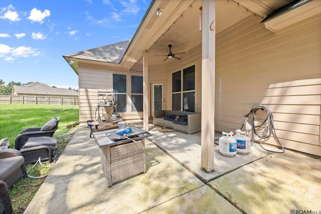 16358 Magnolia Trace Pkwy, Baton Rouge, LA 70817