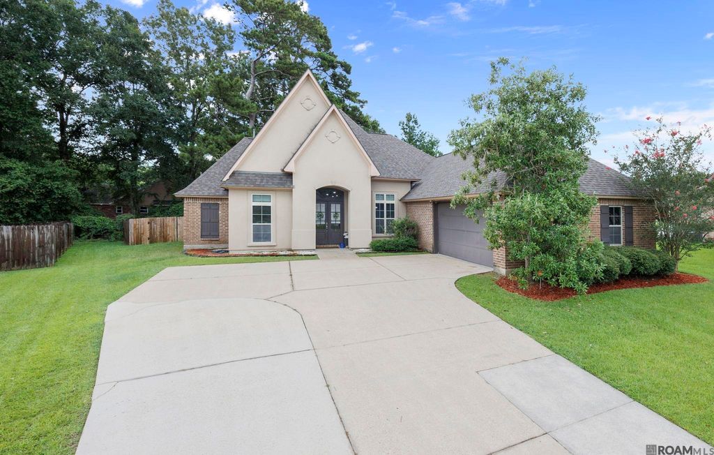 16358 Magnolia Trace Pkwy, Baton Rouge, LA 70817