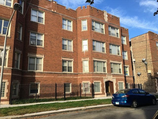 7655 S Yates Boulevard 2410-2, Chicago, IL 60649