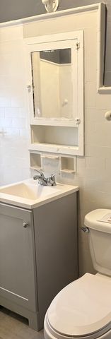 7655 S Yates Boulevard 2410-2, Chicago, IL 60649