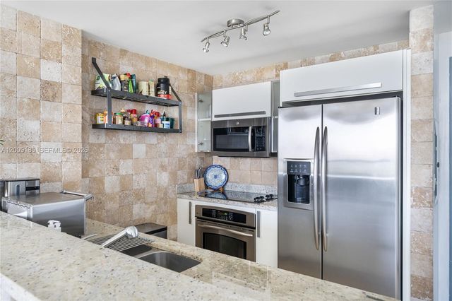 601 NE 36th st 2908, Miami, FL 33137