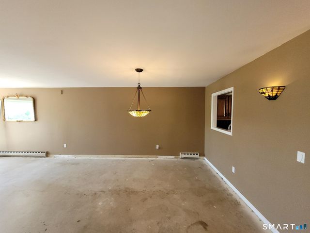 55 Mill Plain Road 34-3, Danbury, CT 06811