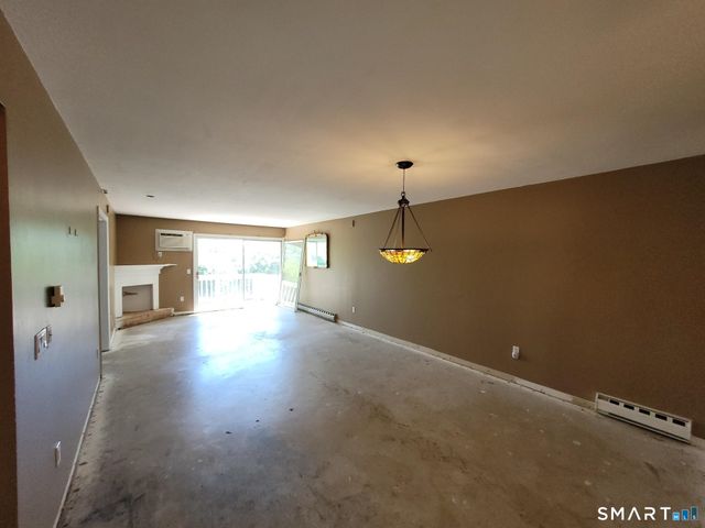55 Mill Plain Road 34-3, Danbury, CT 06811