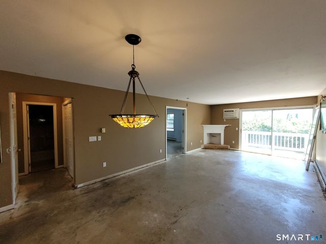 55 Mill Plain Road 34-3, Danbury, CT 06811