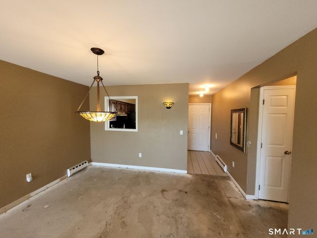 55 Mill Plain Road 34-3, Danbury, CT 06811