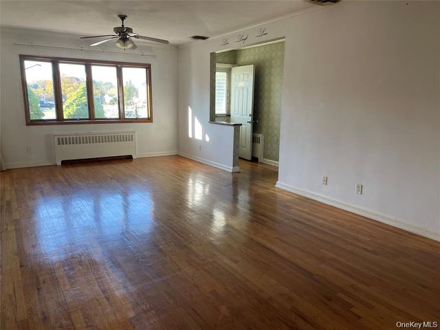 1115 Agnes Court, Valley Stream, NY 11580