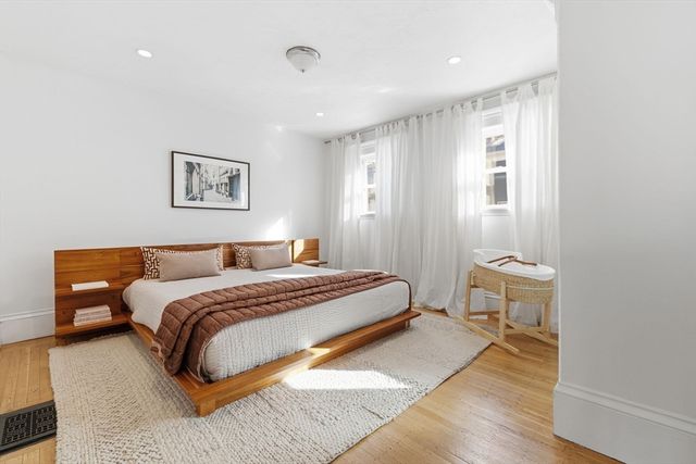 19 Linden St, Boston, MA 02127