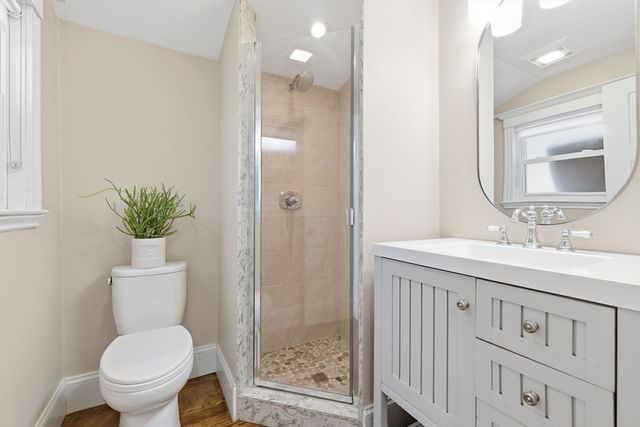 19 Linden St, Boston, MA 02127