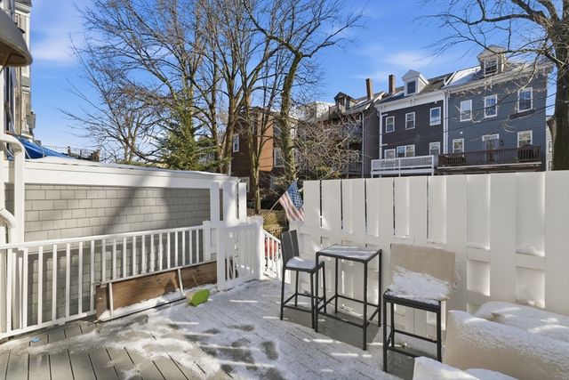 19 Linden St, Boston, MA 02127