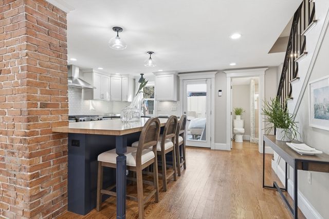 19 Linden St, Boston, MA 02127