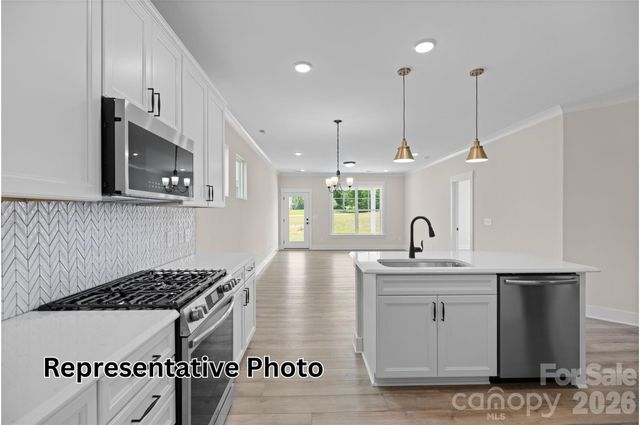13110 Foxberry Road, Charlotte, NC 28213