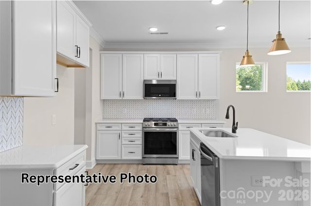 13110 Foxberry Road, Charlotte, NC 28213
