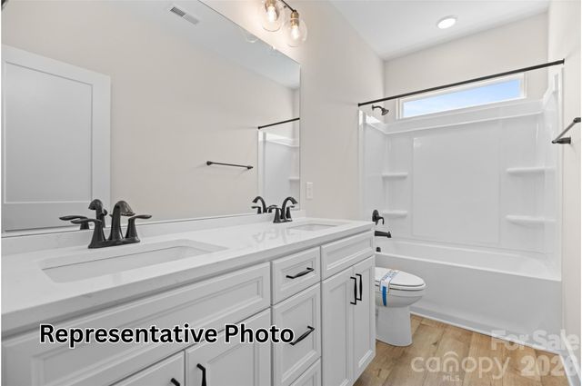 13110 Foxberry Road, Charlotte, NC 28213