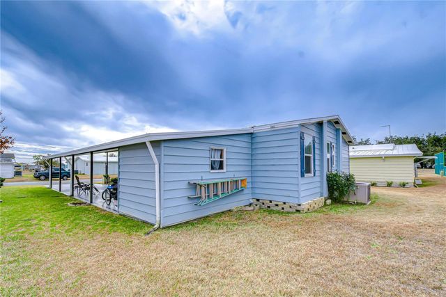 35203 MAKENZIE STREET, Zephyrhills, FL 33541