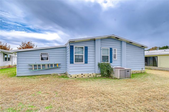 35203 MAKENZIE STREET, Zephyrhills, FL 33541