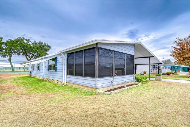 35203 MAKENZIE STREET, Zephyrhills, FL 33541